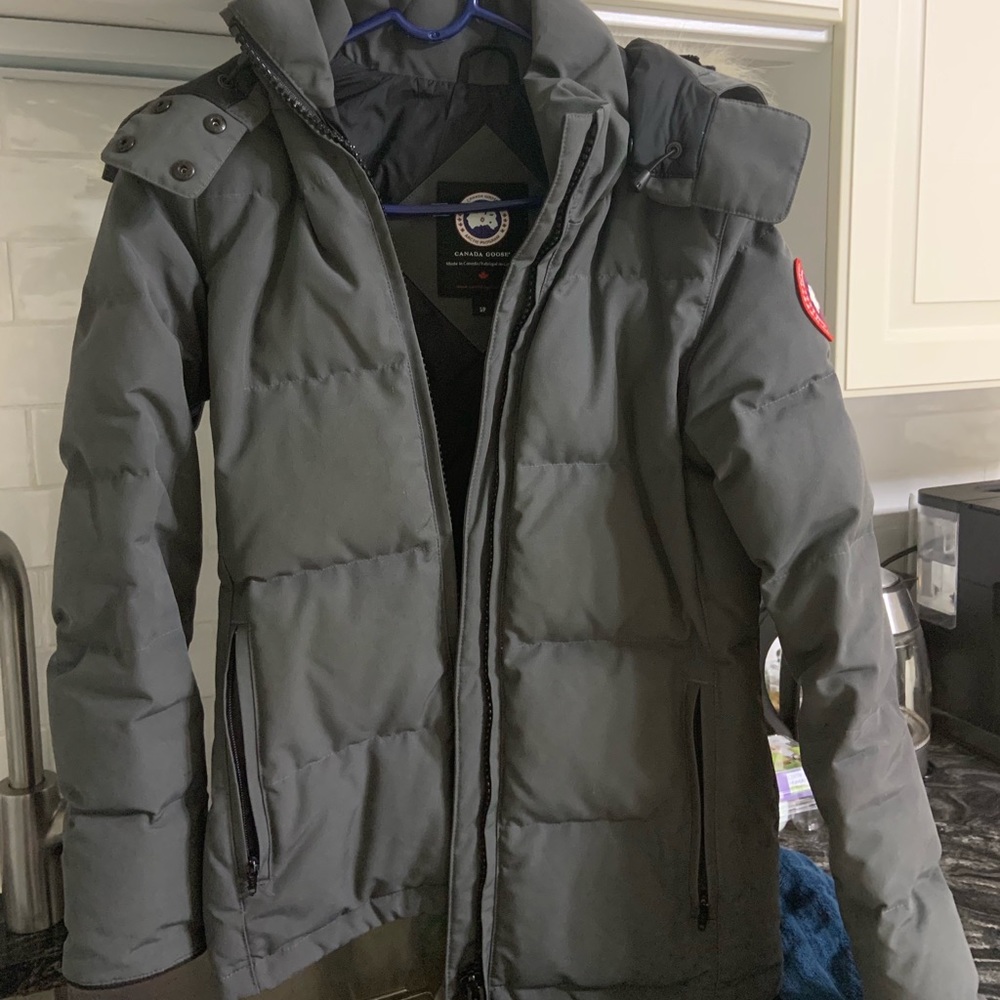 Canada Goose Chelsea Parka in great condition